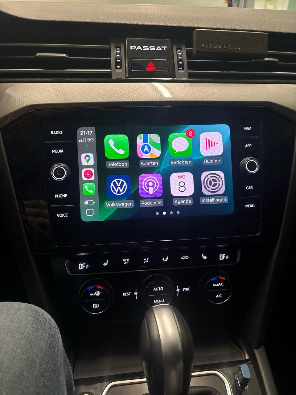 Volkswagen MOI3 App-Connect Activation
